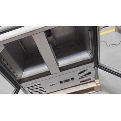 Stół chłodniczy 2-drzwiowy przeszklony z pokrywą uchylną, Arktic, 247L, 230V/145W, 900x700x(H)860mm, kod 236246 (Horeca)