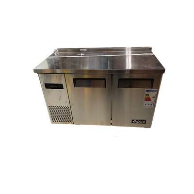 Stół chłodniczy 2-drzwiowy z agregatem bocznym, Arktic, Kitchen Line, 166L, 230V/300W, 1200x600x(H)886mm, kod 233344 (8252 Hendi)